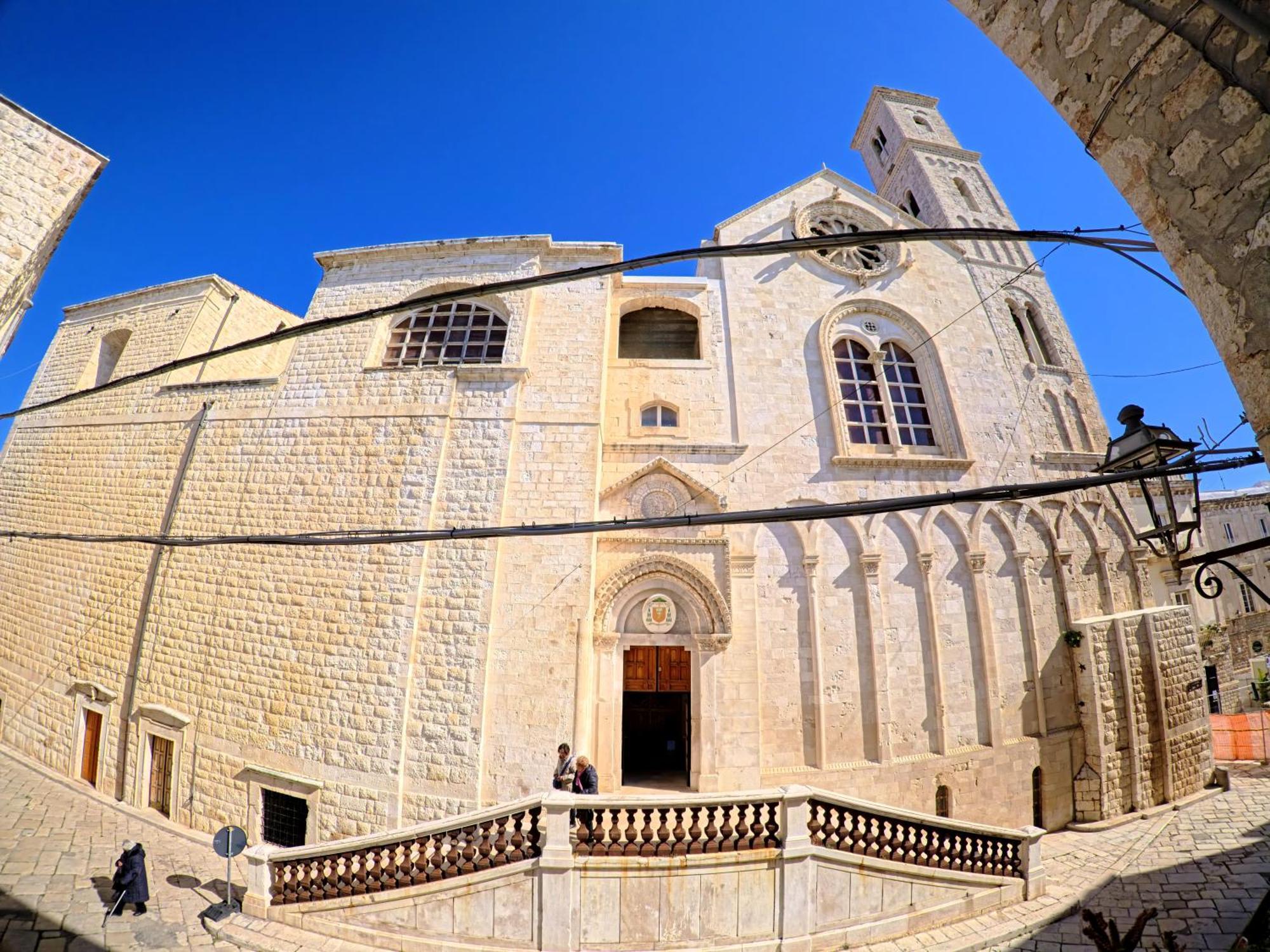 Palazzo Framarino Dei Malatesta - Noble Floor - XIV Century Giovinazzo Exterior photo